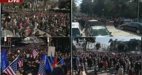 PO NDODH TANI/ Ndiqe KËTU transmetimin “LIVE” të protestës së opozitës në Tiranë (VIDEO)
