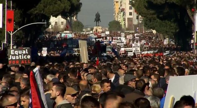PROTESTA/ Reagon Ministria e Brëndshme: Mbarëvajtja e saj është meritë e…