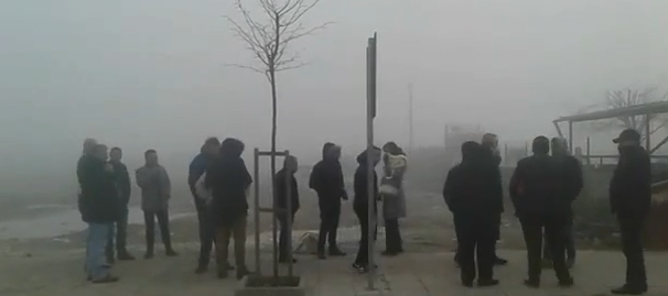PROTESTA SOT/ Nisen autobusët e parë nga rrethet. Ja sa persona numërohen