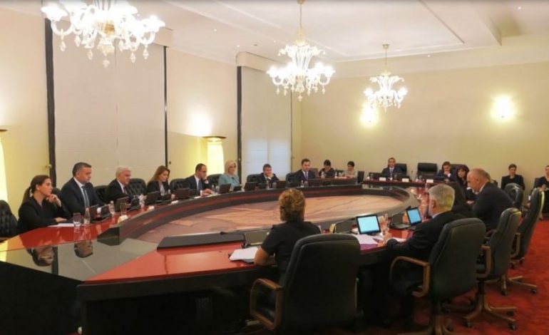 VENDIMI I QEVERISË/ Shërbimet elektronike: Ja tarifat që do të paguhen
