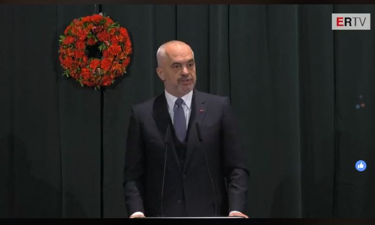 PËRKUJTIMI I TË VRARËVE/ Homazhe për ’21 JANARIN’. Rama: Drejtësia ka humbur, beteja JO