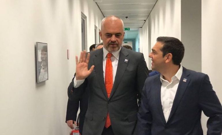 Marrëveshja e detit u mbyll. Kryeministri Tsipras autorizon fazën finale të negociatave me Shqipërinë