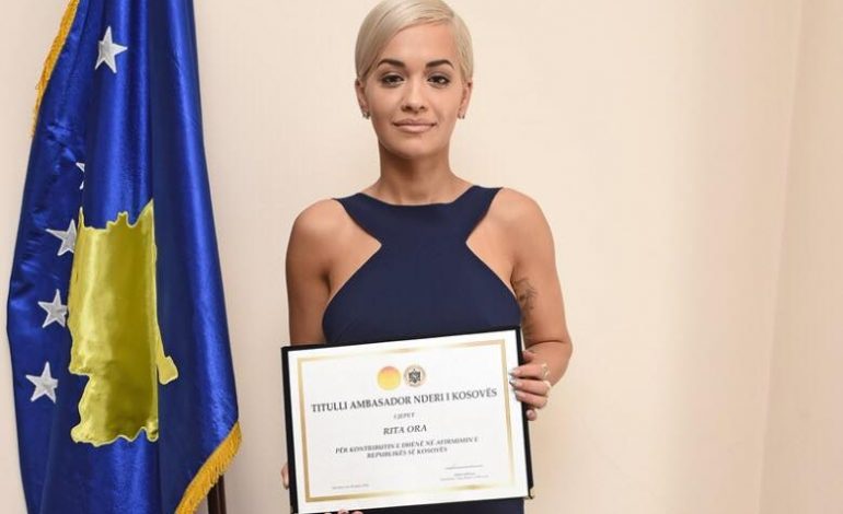 Rita Ora në Kosovë në 10-vjetorin e Pavarësisë, Pacolli: Nuk ka pranuar të paguhet