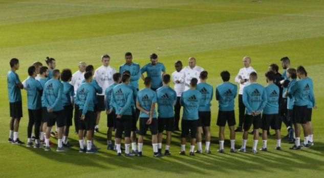 Ronaldo një lider, zbuloni mesazhin që i ka përcjellë futbollistëve të Realit