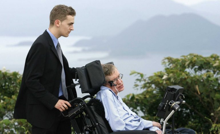 “Dhe kur të jesh mërzitur shumë”, mjafton të lexosh këshillën e Hawking