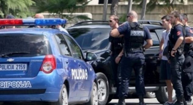 Emigrantja në Greqi vë në lëvizje policinë shiptare: Arrestoni tim vëlla…!