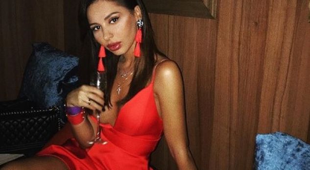 Aurela Hoxha publikon fotot më ‘hot’ të para ndonjëherë (FOTO)