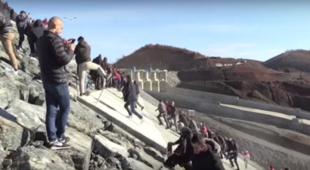 Hoqën flamurin turk: Prokuroria nis hetimet për protestuesit e HEC-it në Qafë- Mollë