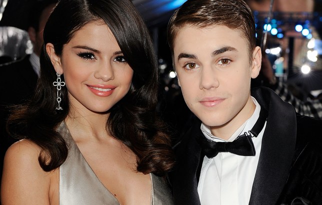 Selena Gomez dhe Justin Bieber, e kalojnë Vitin e Ri bashkë. Detajet e një feste pranë oqeanit