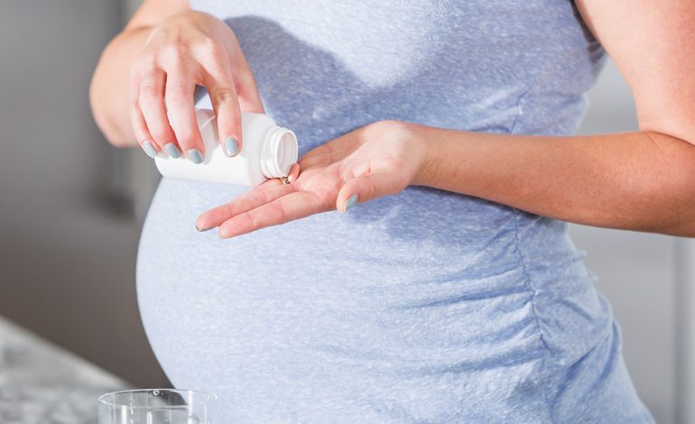 MASHTRIMI ‘SY PËR SY’/ Medikamenti KONTRABANDË. Si e gënjeu farmacistja vajzën shtatëzënë