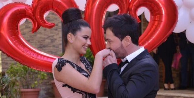 Andrra Destani feston ditëlindjen, shihni çfarë surprize romantike i ka bërë Sinan Hoxha (FOTO)