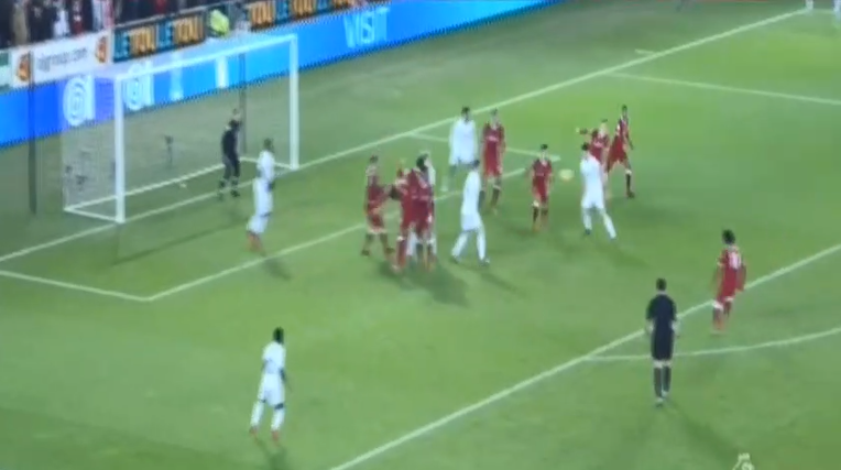 (VIDEO) Befasohet Liverpool, Swansea realizon golin e parë