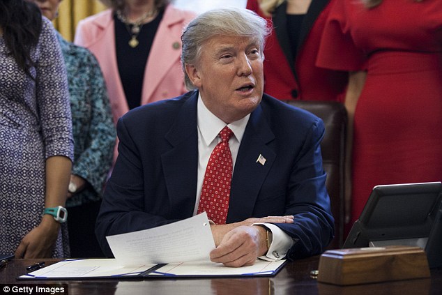SPECIALE/ Pas skandalit të “Zjarr dhe Furi” vjen libri tjetër. Një mal me sekrete për Trump dhe jetën e tij