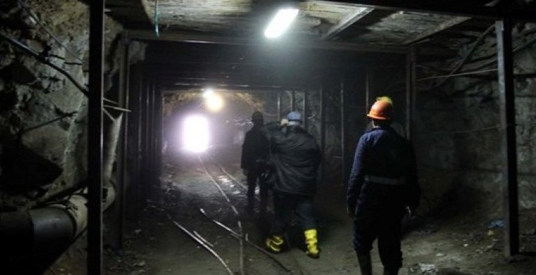 AKSIDENTI I RËNDË NË GALERI/ Minatori 54-vjeçar rrëzohet në tunel. Gjendja e tij shëndetësore …