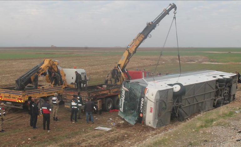 Përmbyset autobusi në Turqi, të paktën 9 të vdekur