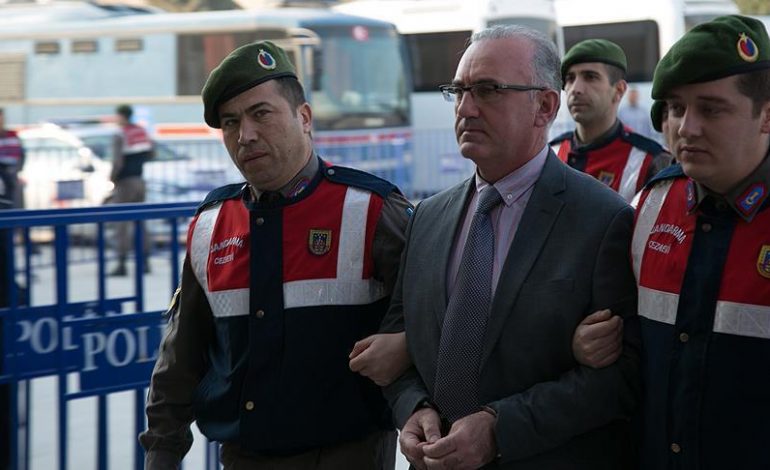 Tentativa për GRUSHT SHTETI/ Dy ish-oficerë të ushtrisë turke dënohen me burg përjetë