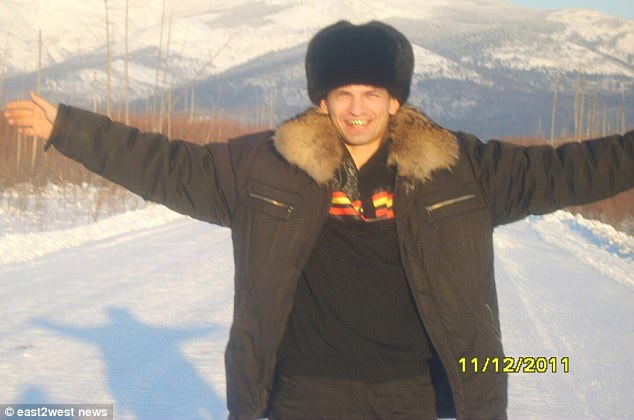 FOTOT/ Monstra që akuzohet për më shumë se 900 përdhunime: Mbante 5 të mitura si skllave seksi
