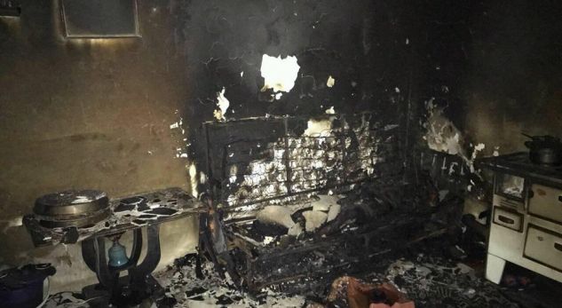 “U dogj e gjithë shtëpia për një cigare”/ Zbulohen detajet e TRAGJEDISË NË VLORË: Janë dhunuar viktimat