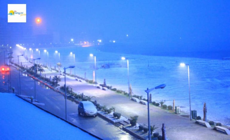 “Çmendet” moti: DËBORA zbardh plazhet e Shqipërisë (FOTO)