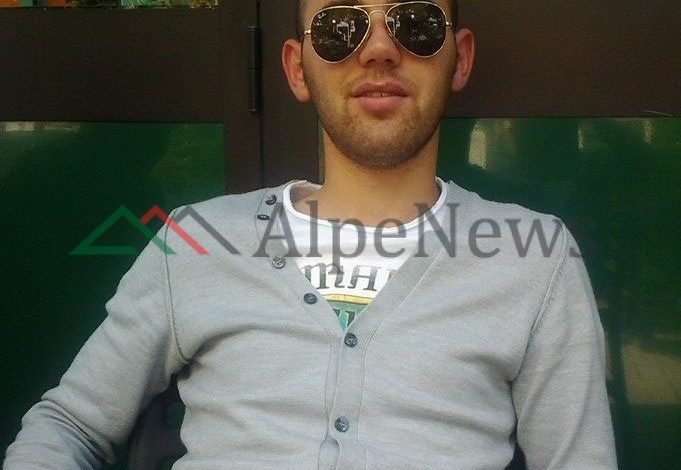SI NË FILMA/ Kush është Elis Llanaj, 27 vjeçari që mbeti i plagosur nga të shtënat me armë në Vlorë (FOTO)