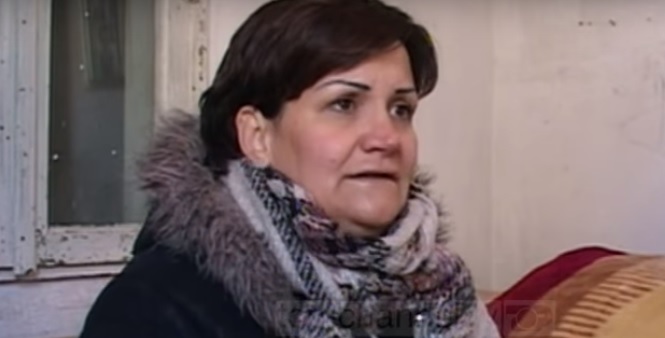 RRËFIMI PREKËS/ 32-vjeçares së papunë i hiqet edhe ndihma ekonomike: Nuk rris dot djalin tim