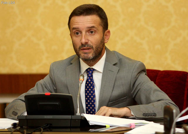 Braçe sulmon sërish Dukën: Vijon që të manipulojë kampionatet