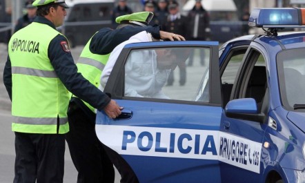 Policia aksion në një nga zonat më problematike të Tiranës, 83 shoferë të gjobitur te Komuna e Parisit (VIDEO)