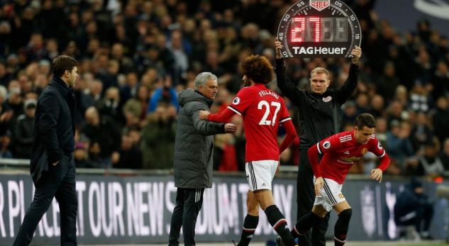 Mourinho e zëvendëson Fellainin pas shtatë minutave, lëndim apo turpërim?