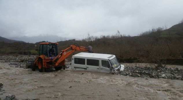 PËRMBYTJET/ Reagon Kryeministri Rama: Shteti është në krye të detyrës (FOTO)