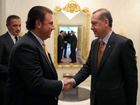 Këshilltari i Erdogan ashpërson gjuhën me Greqinë: Ia presim këmbët edhe Tsipras nëse…