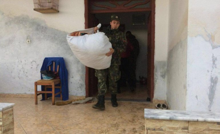 MOTI I KEQ/ Rreziku nga përmbytjet, evakuohen disa familje në Vlorë dhe Fier (FOTO)