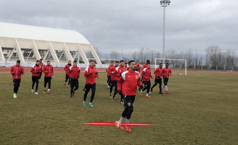 Skënderbeu, rotacion masiv ndaj Teutës, Vila projektohet si 9-fals