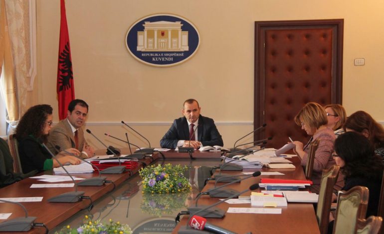 Nis Komisioni ‘AdHoc’ për anëtarët e KLGJ dhe KLP, Bylykbashi: Farsë e radhës
