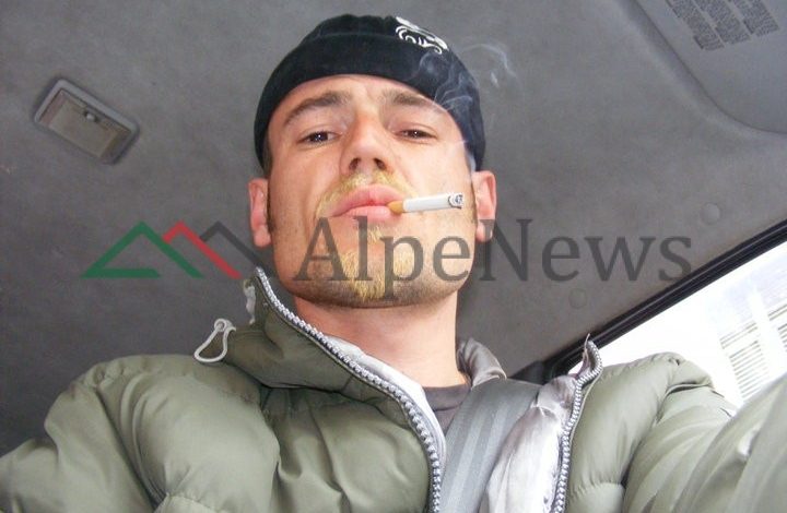 MINA, DROGE, CELULAR E MAKINA/ Kush është 30 vjeçari nga Tirana që bënte kërdinë (FOTO)