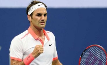 Federer shpalos objektivin: Në Roterdam për t’u rikthyer “Numri 1”