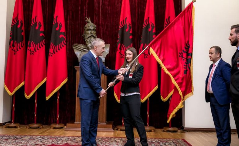 “Lojërat Olimpike Dimërore 2018”, kuqezinjtë marrin flamurin nga Presidenti Meta
