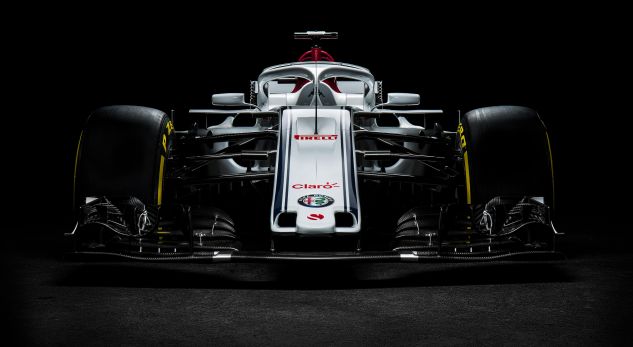 Alfa Romeo kthehet në F1, prezantohet bolidi i ri
