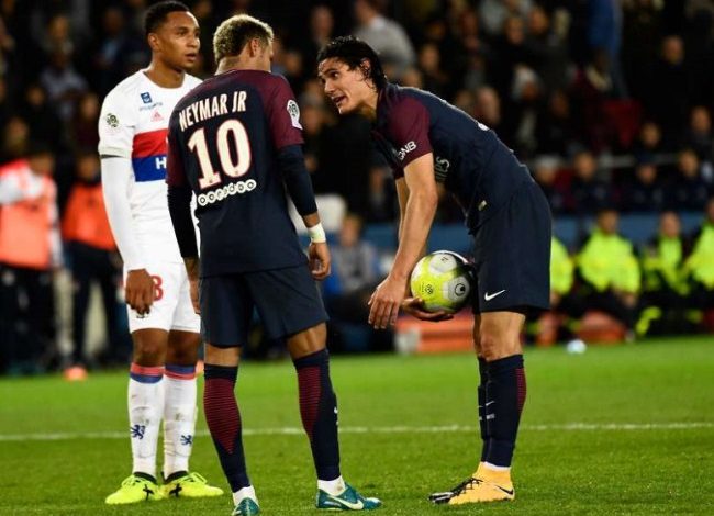 VIDEO/ Kur Neymar-Cavani zbresin në Kategorinë e Parë në Shqipëri
