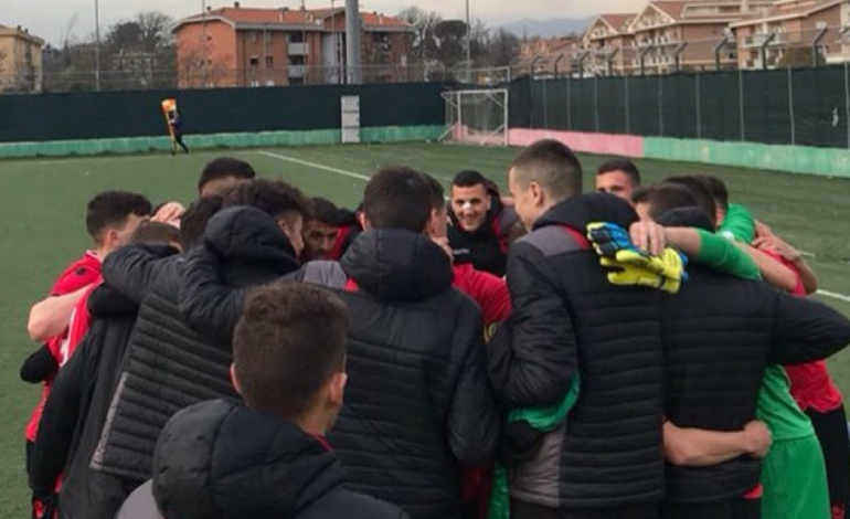 E bujshme/ Bogdani triumfon si trajner ndaj Greqisë. Panucci vëzhgon talentet e rinj kuqezi