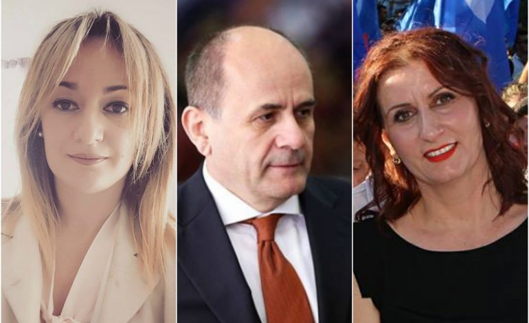 ZYRTARE/ Tërhiqen nga lista dy kandidatet për deputete të PD në Berat. Rruga për Astrit Velinë, tani e lirë
