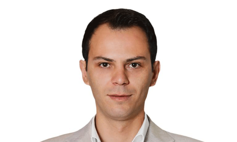 ABUZIMET ME PRONAT/ Arrestime në Kavajë. Kreut të Bashkisë Rrogozhinë i ndalohet dalja jashtë vendit