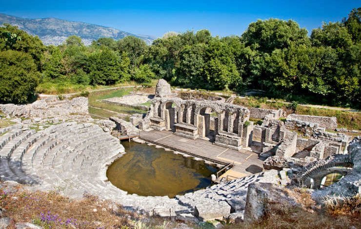 TRAVELLINGTOPTENS: Njihuni me 10 vendet më të mira për t’u vizituar në SHQIPËRI!