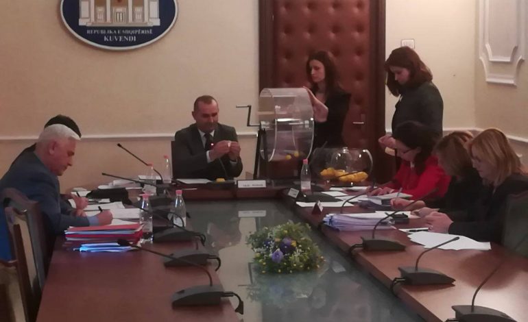 LSI zëvendëson Nasip Naçon me Silva Cakën në nënkomisionin ‘AdHoc’