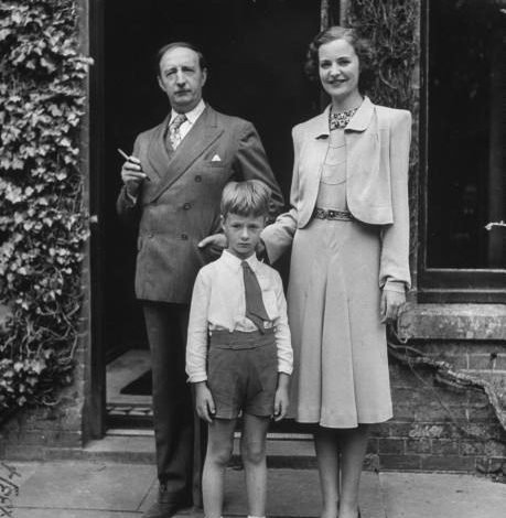 “Paris-soir” (1938) : Shija e Mbretëreshës Geraldinë për modën dhe fustani i nusërisë porositur në Paris