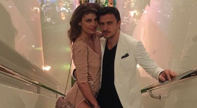 Luks në çdo cep… Angela Martini tregon vilën e saj në Rumani (FOTO)