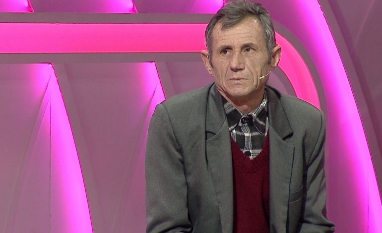 Djali i tij po shkatërron familjen, babai i lutet me lot në sy në mes të emisionit: Hiq dorë… (FOTO+VIDEO)