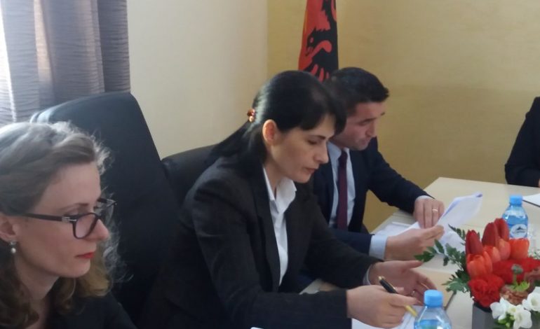 Arta Marku RIHAP dosjet e vjetra: Kryeprokurorja në “SYRIN E STUHISË”