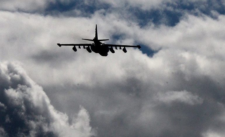 Rrëzohet avioni rus/ Piloti arrin të shpëtojë, më pas vritet
