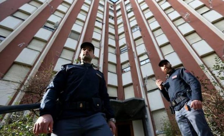 E FUNDIT/ 4 pako kokainë dhe sende të vjedhura. 3 shqiptarë prangosen në Milano (EMRAT)
