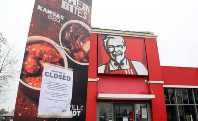 Fast food-i më i njohur në botë mbyll dyqanet, ka mungesë pule (FOTO)